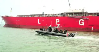 সমুদ্রপথে জ্বালানিবাহী জাহাজগুলোর নিরাপত্তা জোরদার করেছে নৌবাহিনী